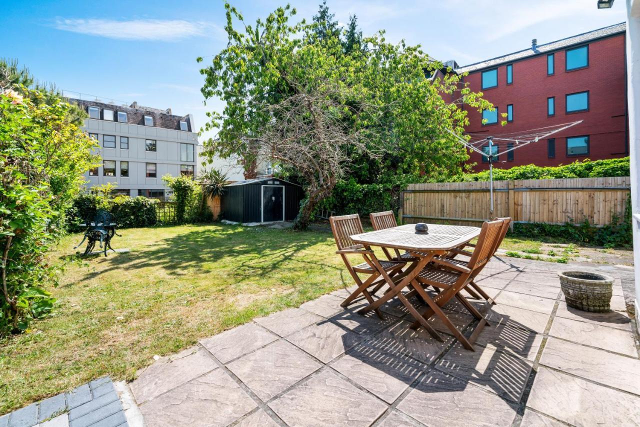Lovely Garden Apartment In Wimbledon Town Centre With Private Parking By Wimbledon Holiday Lets Londýn Exteriér fotografie