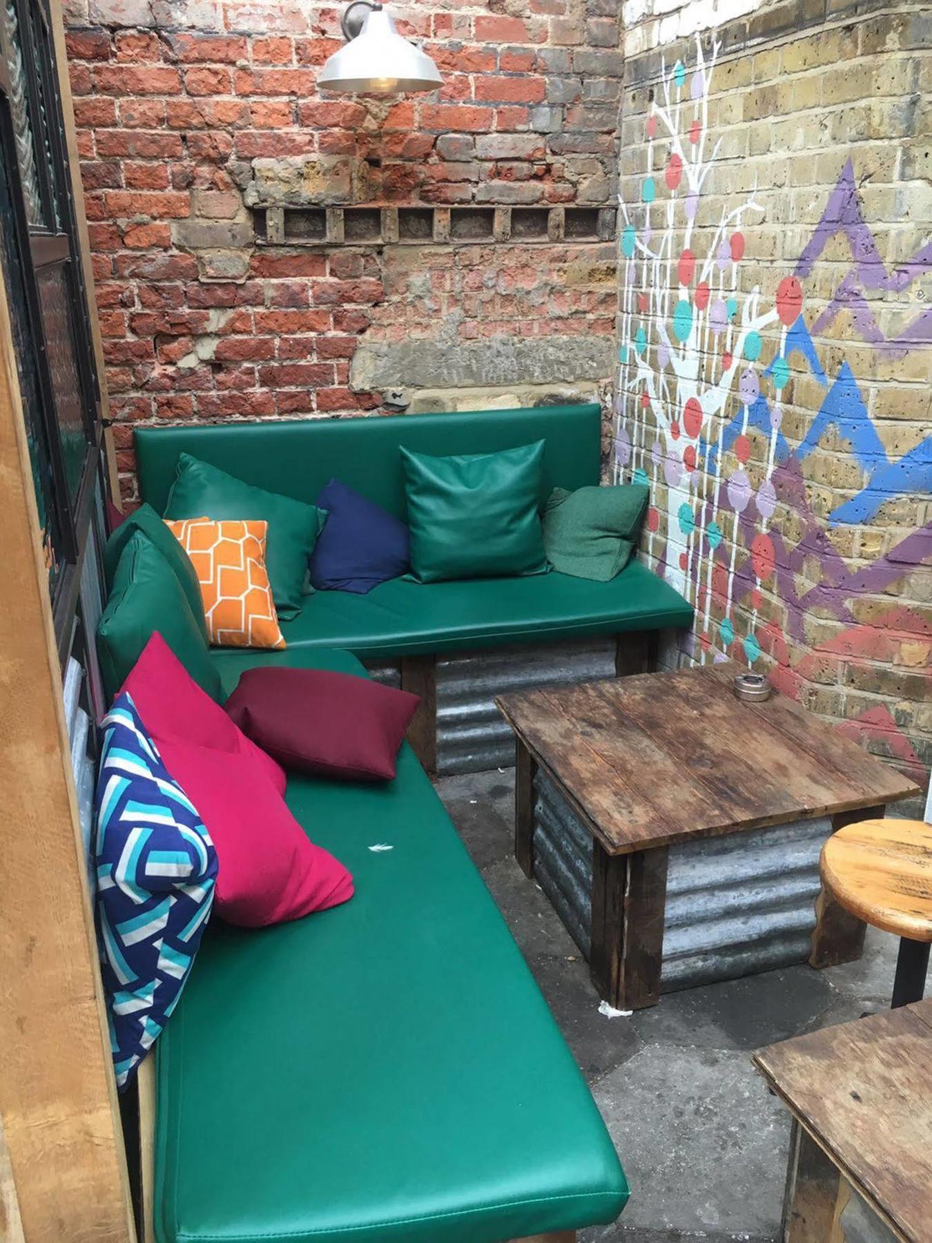 Lovely Garden Apartment In Wimbledon Town Centre With Private Parking By Wimbledon Holiday Lets Londýn Exteriér fotografie