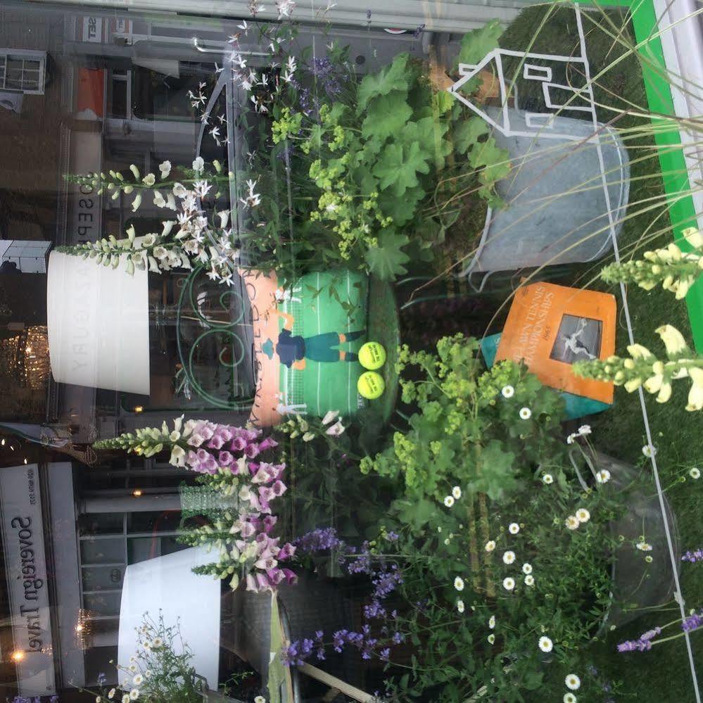 Lovely Garden Apartment In Wimbledon Town Centre With Private Parking By Wimbledon Holiday Lets Londýn Exteriér fotografie